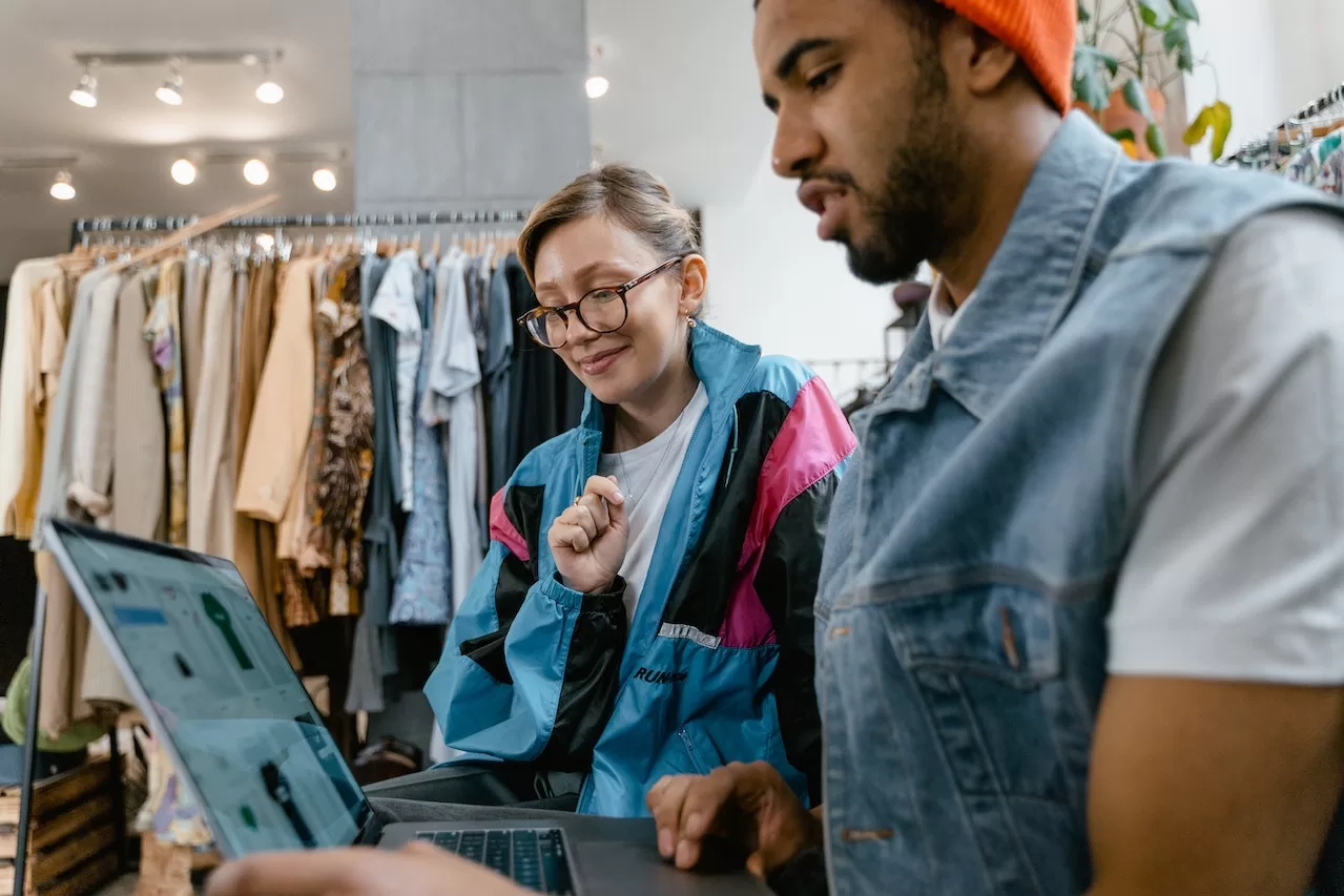 Keunggulan PrestaShop yaitu Proses Menambahkan Produk Mudah